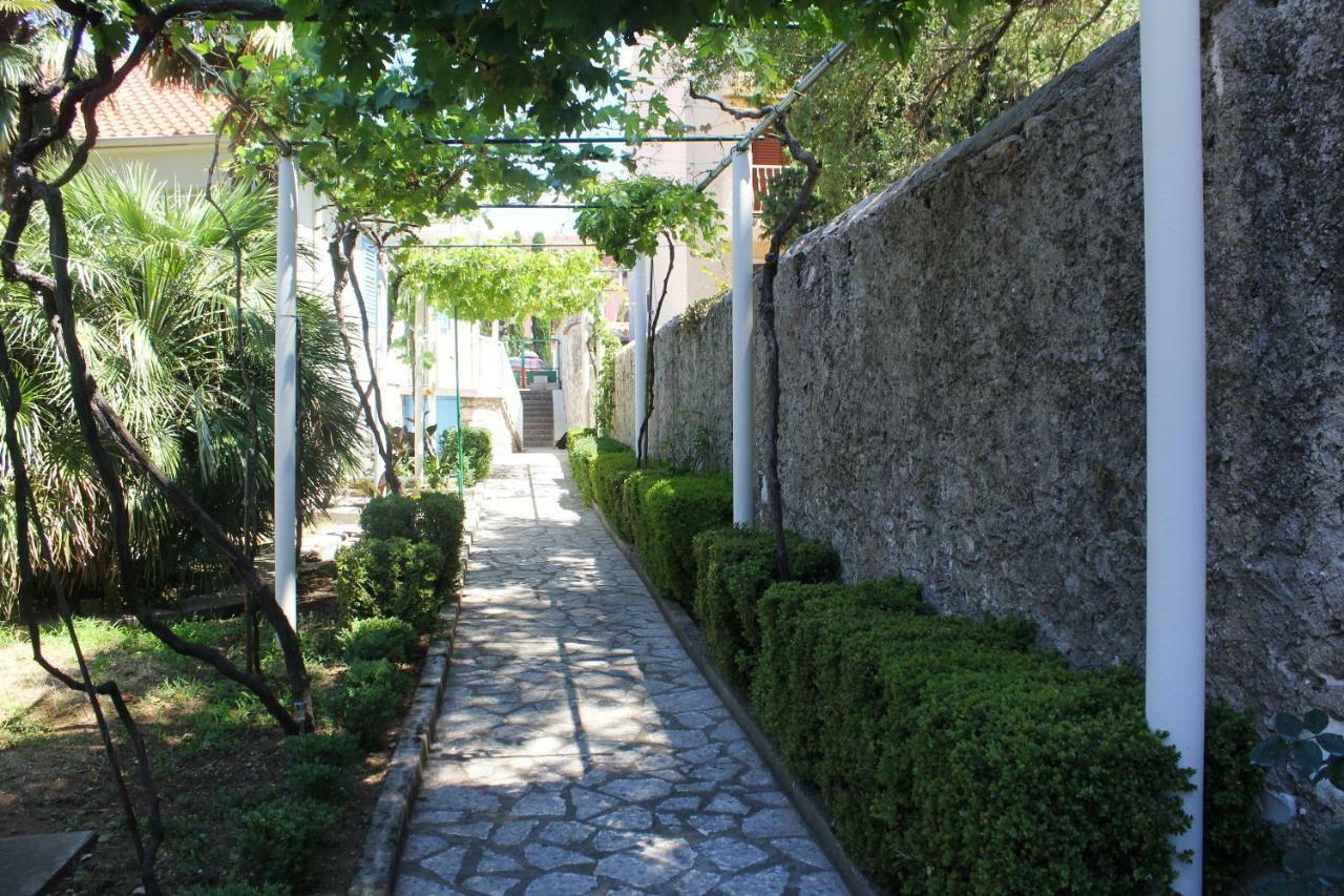 Apartman Morovic Sveti Filip i Jakov Exterior photo