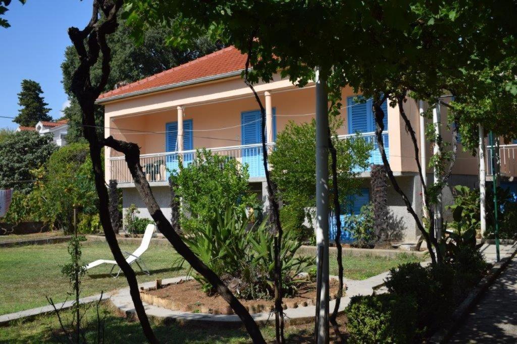 Apartman Morovic Sveti Filip i Jakov Exterior photo